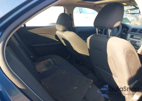 2010 Ford Fusion Se z USA, uszkodzony, nr VIN 3FAHP0HAXAR233452